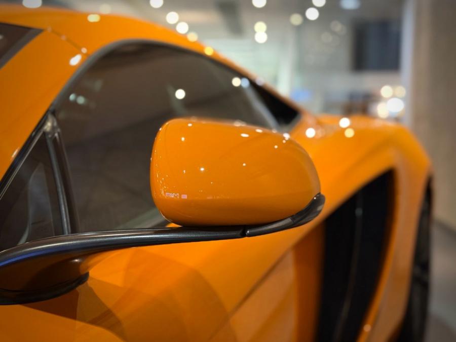 MP4 12C COUPE - Image 12